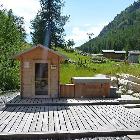 Chalet Les Melezes Bed & Breakfast