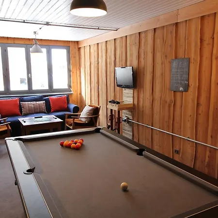Chalet Les Melezes Bed & Breakfast *
